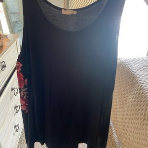 Cold shoulder floral black top
